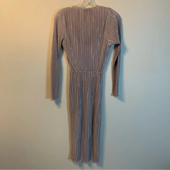 Asos Lilac Purple Shimmery Ribbed V-Neck Midi Dress 4 - Picture 2 of 7